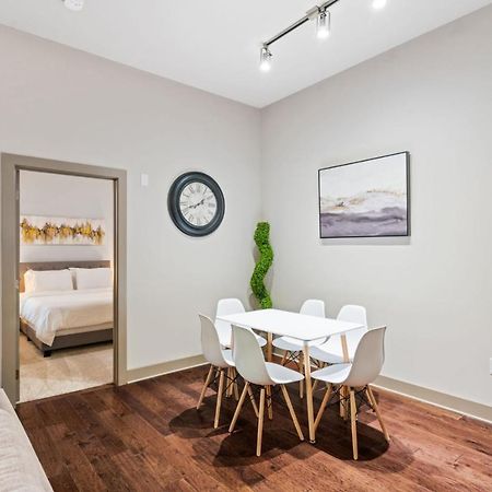 Grand Luxury Premium Vaulted Ceilings Leilighet Woodbridge Eksteriør bilde