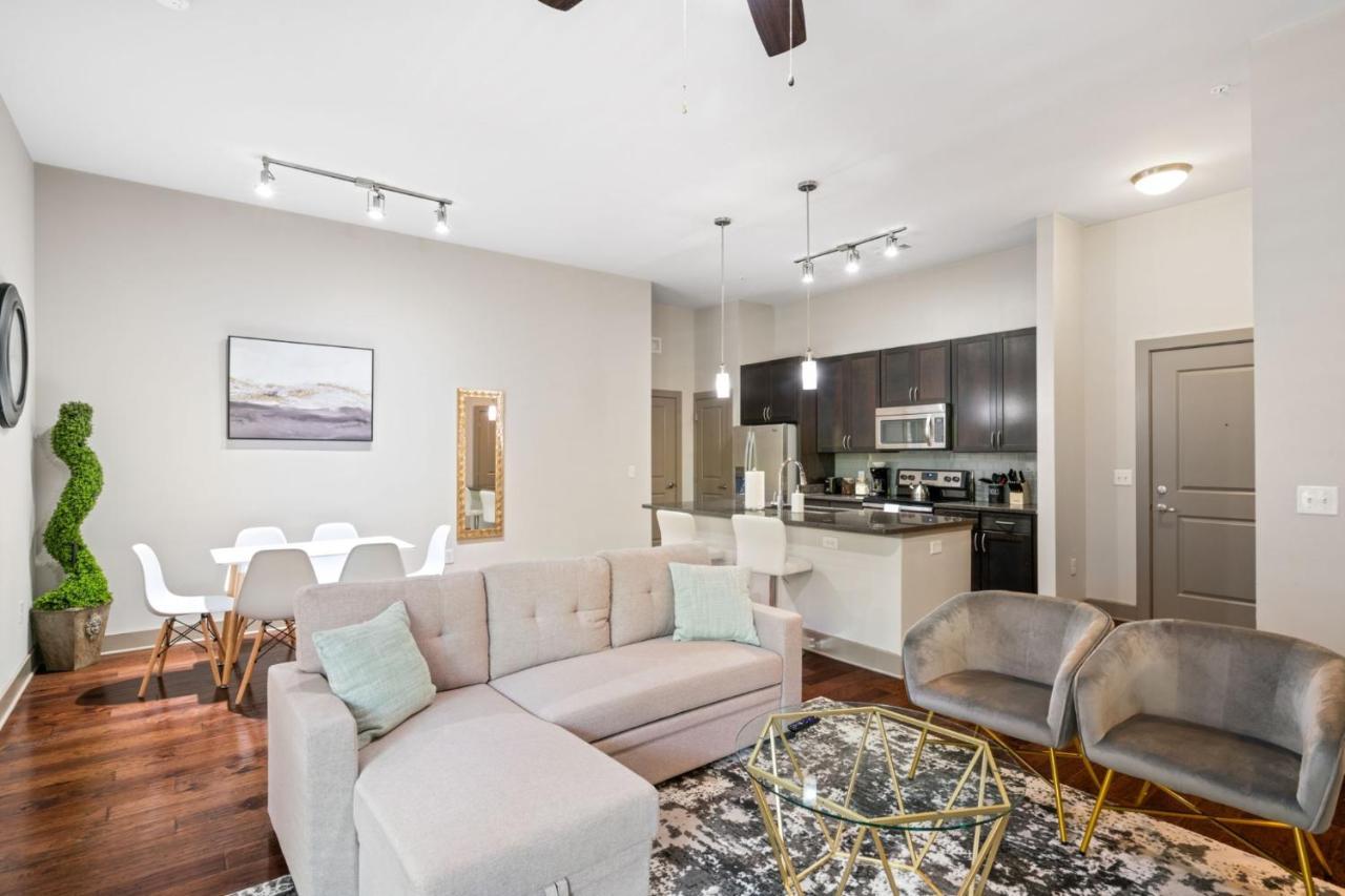 Grand Luxury Premium Vaulted Ceilings Leilighet Woodbridge Eksteriør bilde